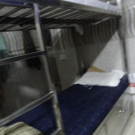 מומביי Aashiyana Dormitory מראה חיצוני תמונה