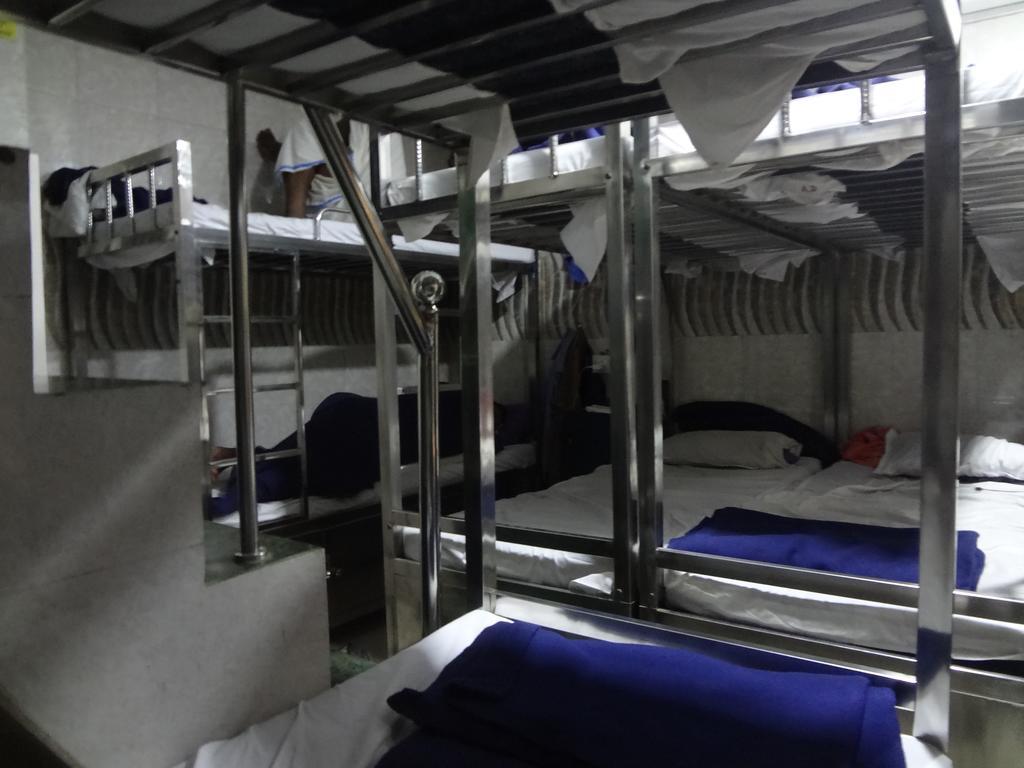 מומביי Aashiyana Dormitory מראה חיצוני תמונה