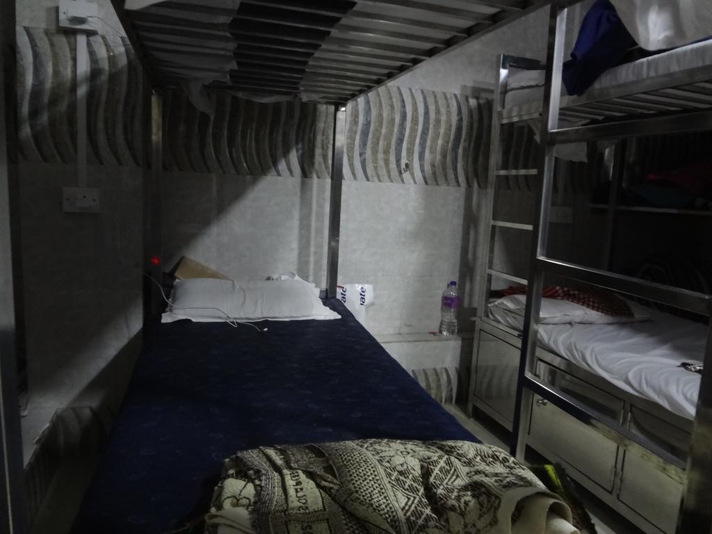 מומביי Aashiyana Dormitory מראה חיצוני תמונה