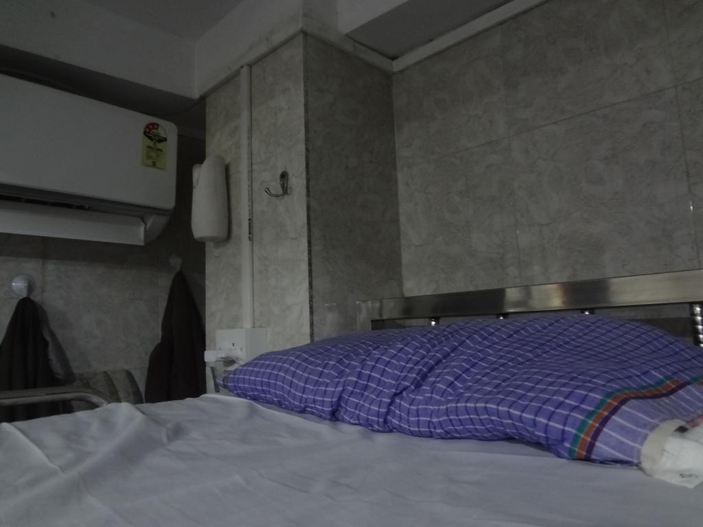 מומביי Aashiyana Dormitory מראה חיצוני תמונה