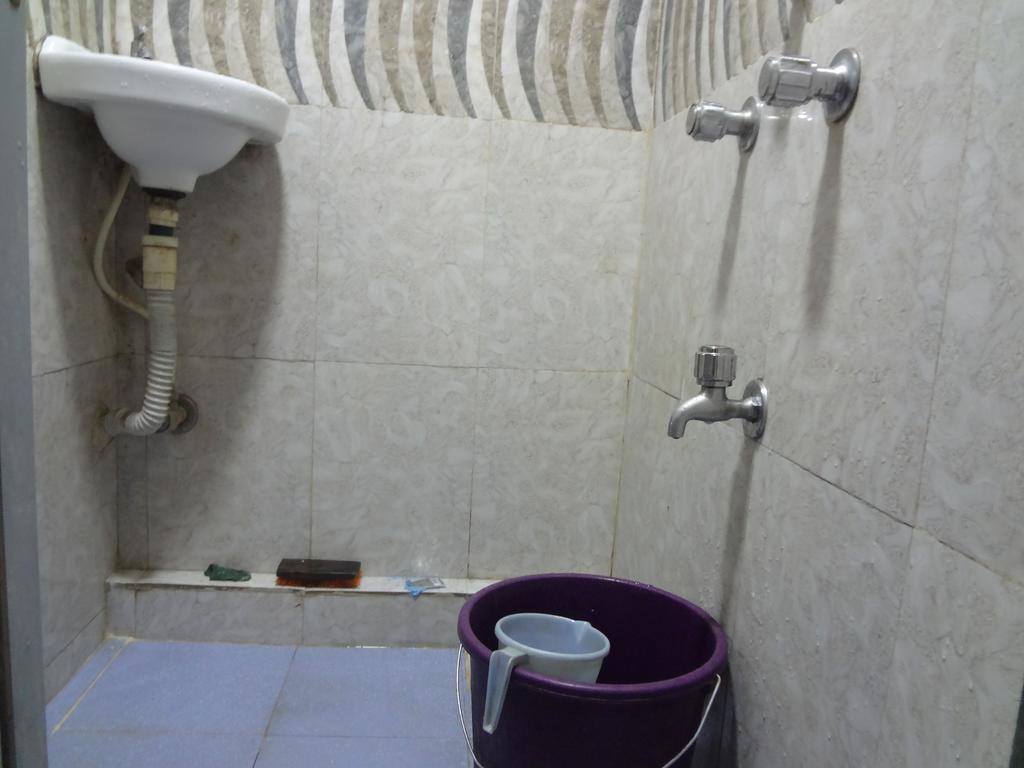 מומביי Aashiyana Dormitory מראה חיצוני תמונה